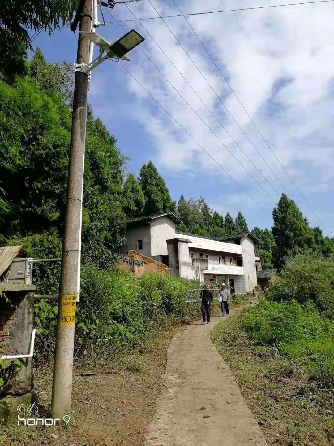太阳能路灯300W工程案例